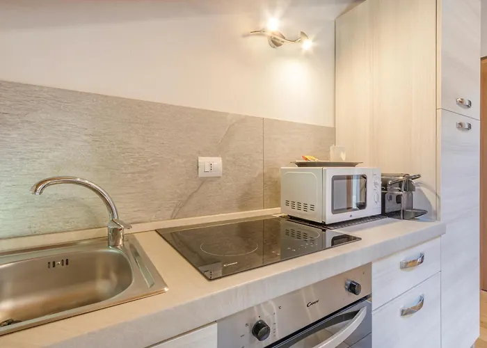 Stazione A 200m - Centro - Easy *