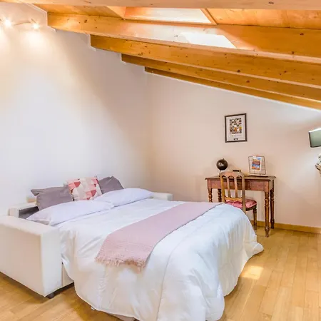 Stazione A 200m - Centro - Easy パルマ